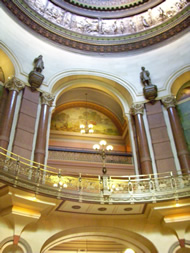 Lunette, Second Floor