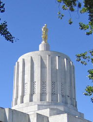 Drum and statue on Oregon capitol